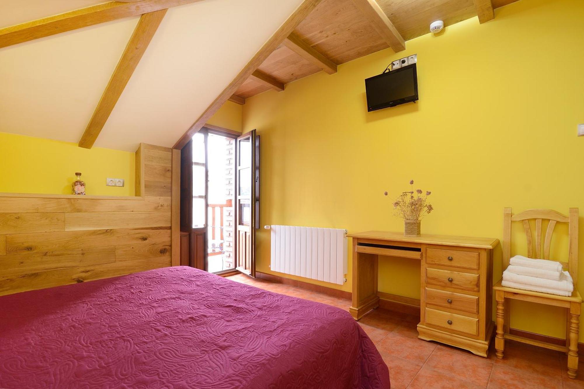 Posada Casa Rosalia 카스트로우르디알레스 외부 사진